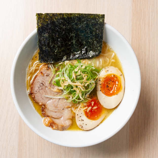 ラーメン屋で…客「美味しかった！」→店員「そんなに味わって食べてくれる人初めてですよ」⇒続く店員の”一言”に…客「…！」