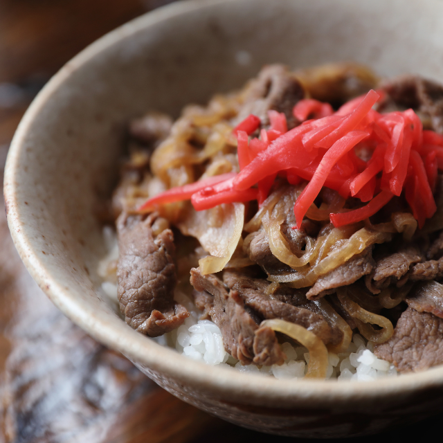 牛丼店で…”つゆだくだく”の牛丼を注文する客。店員『お待たせしました』→客『何だこれは！？』⇒客が激怒したまさかの理由