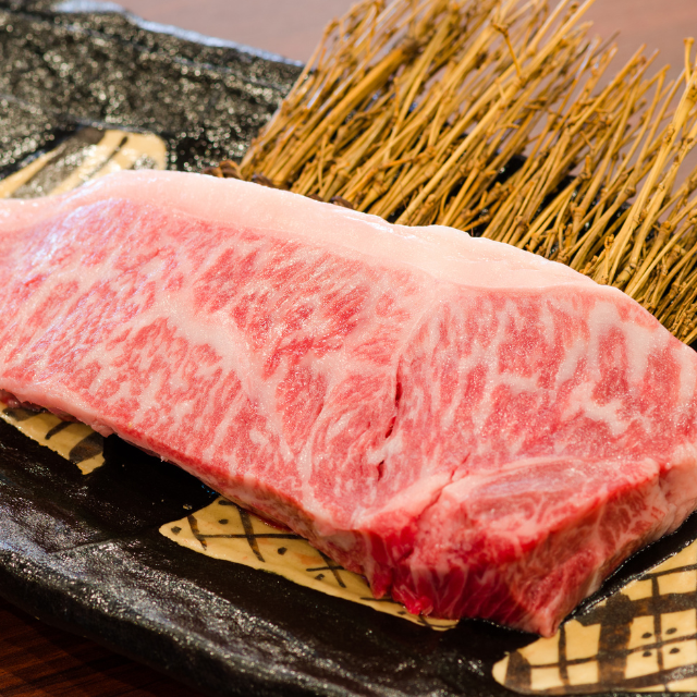 他人の家で”5000円の肉”の注文票を見つけ…友人「高級なお肉出しなさい！」→「分かりました」肉を出された直後…図々しい友人が【顔面蒼白】になった理由