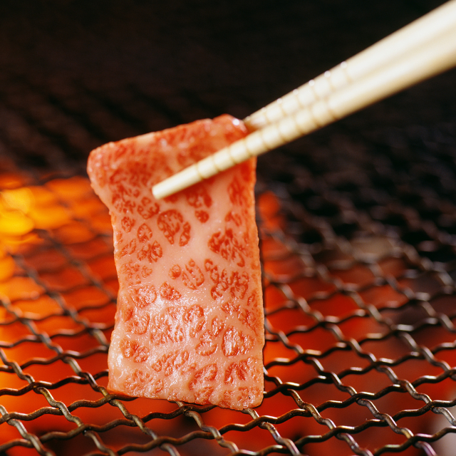 激安焼肉で…俺「この値段でこの味、最高だな！」店に行った翌日⇒俺「いててて！」突然襲ってきた【腹痛の原因】にゾッ…