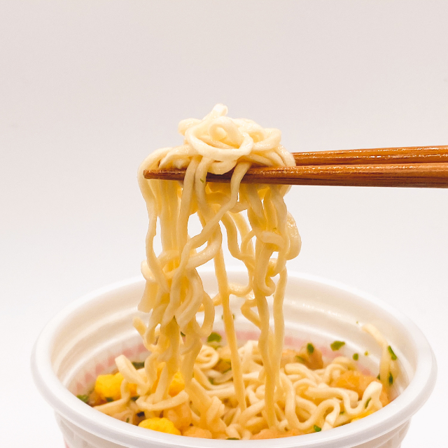 【カップラーメンに依存している男】母「今日から禁止です！」大量のカップラーメンを母に没収されるが…→男は“驚きの行動”に出る！